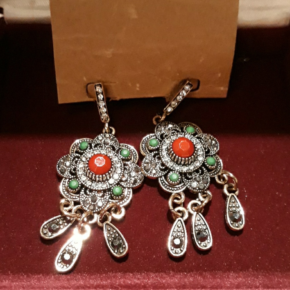 2 for $18☆ NWT Earrings of Green , Red & Black
